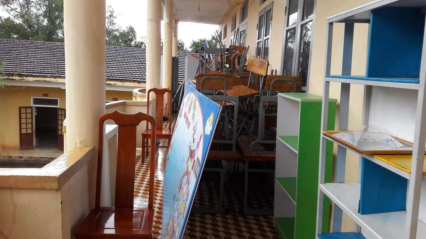 Hàng chục trường ở miền Trung hoãn khai giảng do mưa lũ-2