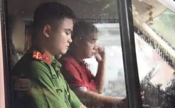 Vụ học sinh trường Gateway tử vong: Vì sao cô đưa đón bị bắt giam, tài xế được tại ngoại?-1