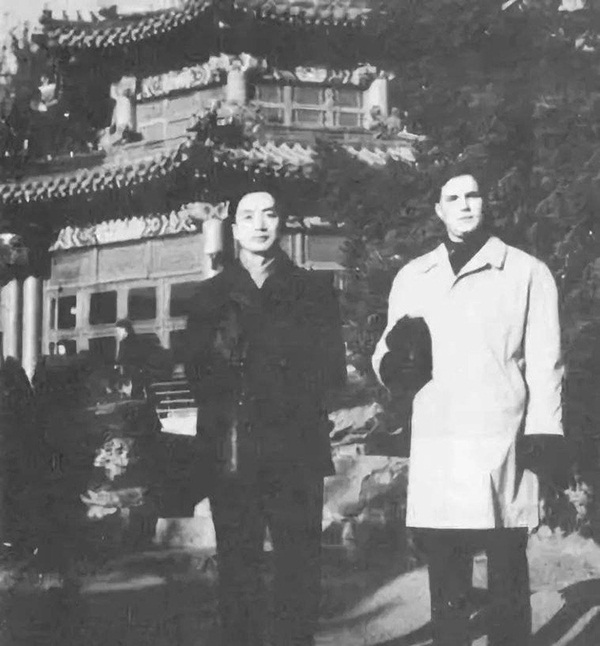 Cuộc tình lạ lùng của nam gián điệp giả gái đánh lừa người yêu suốt 20 năm và sinh cả con, nam chính biết sự thật lập tức muốn tự tử-3