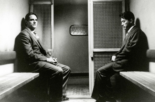 Cuộc tình lạ lùng của nam gián điệp giả gái đánh lừa người yêu suốt 20 năm và sinh cả con, nam chính biết sự thật lập tức muốn tự tử-6