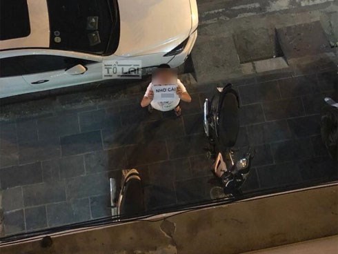 Nhớ người yêu cũ quá đỗi, cô gái dại dột nhắn tin thổ lộ, nào ngờ chàng trai tới tận sân nhà gửi một lời nhắn không thể