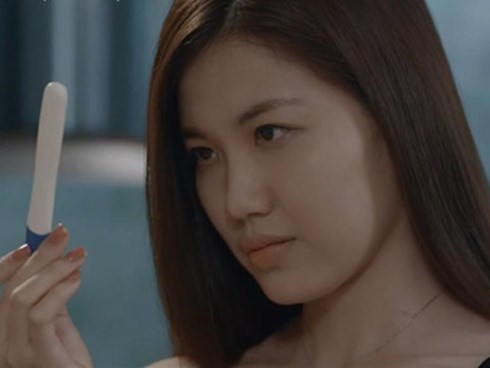 'Hoa hồng trên ngực trái': Trà mang bầu, âm mưu 'đổ vỏ' cho Thái