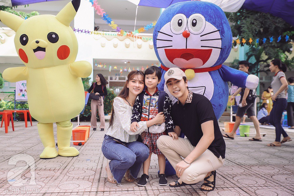 Thu Thủy cùng chồng kém 10 tuổi hào hứng đưa bé Henry tới trường trong ngày khai giảng năm học mới, bỏ qua loạt ồn ào không đáng có-4