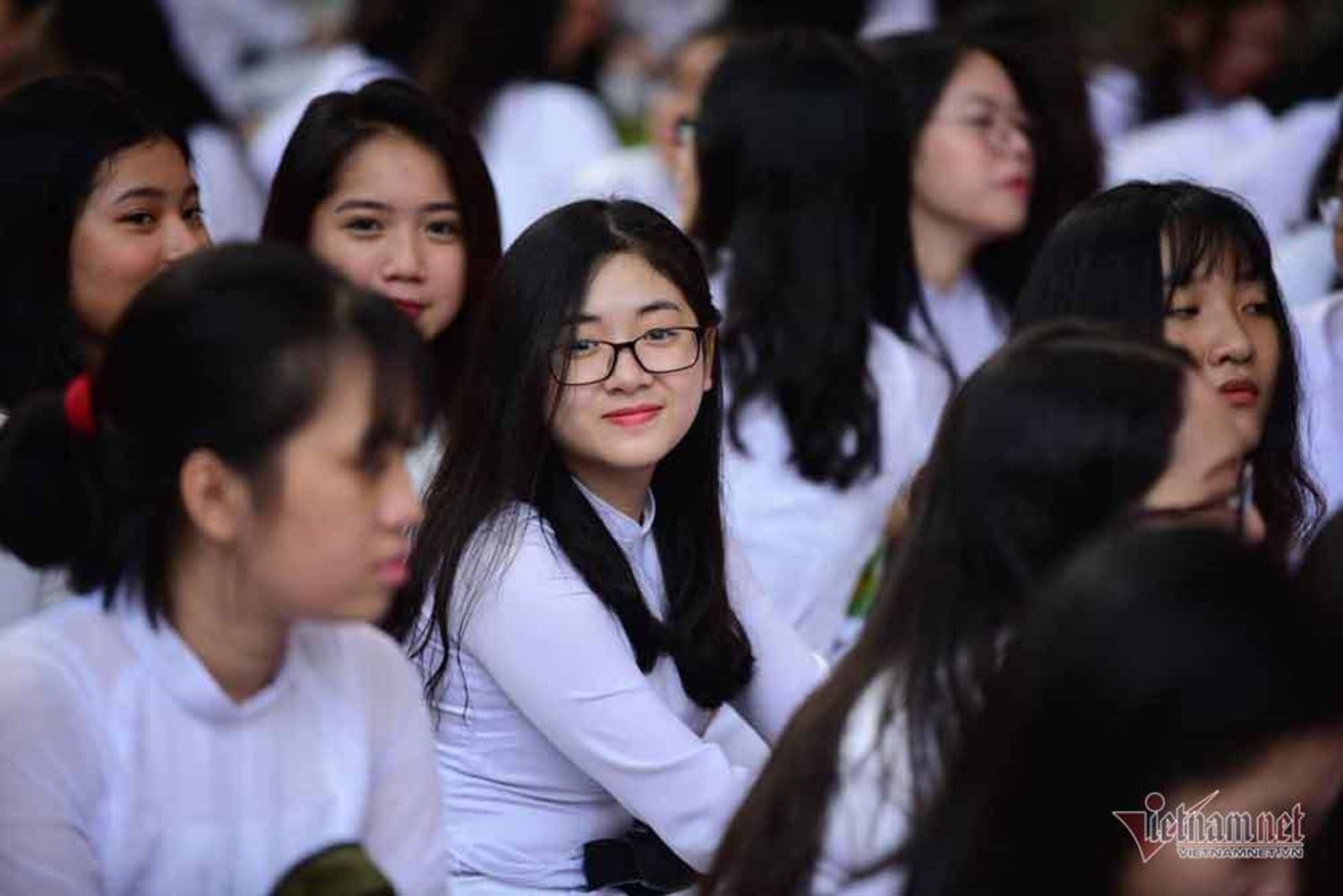 Hình ảnh ‘đốn tim’ của các nữ sinh ngày khai giảng-4