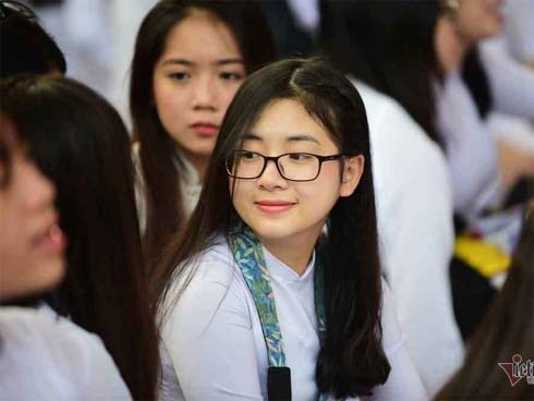Hình ảnh ‘đốn tim’ của các nữ sinh ngày khai giảng