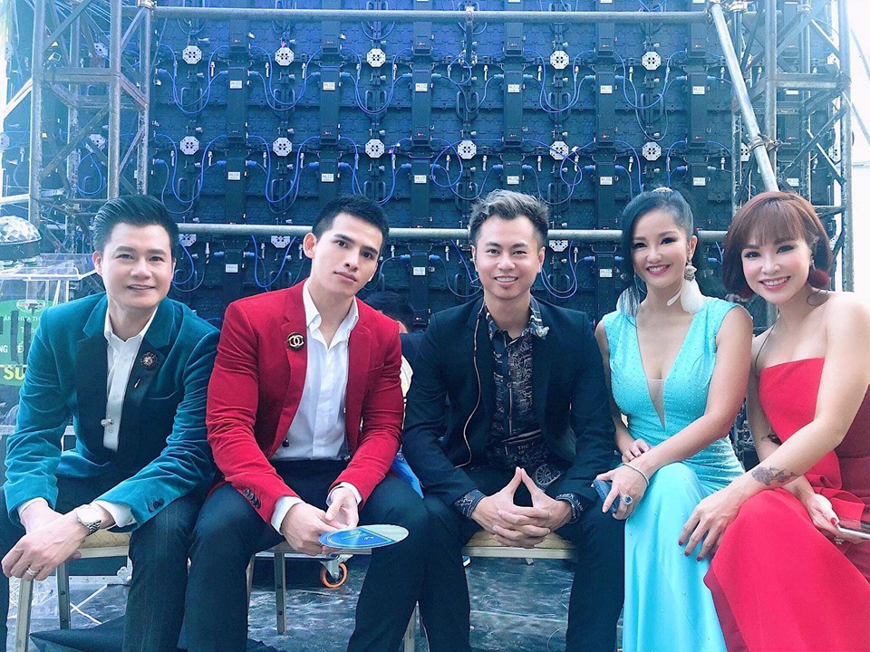 Hậu ly hôn, diva Hồng Nhung chứng tỏ cuộc sống mẹ đơn thân tuyệt vời không cần đến đàn ông-6
