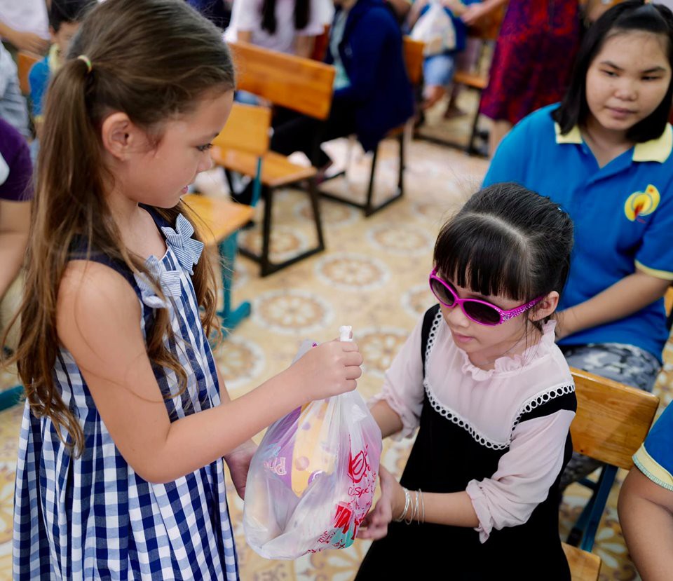 Hậu ly hôn, diva Hồng Nhung chứng tỏ cuộc sống mẹ đơn thân tuyệt vời không cần đến đàn ông-10