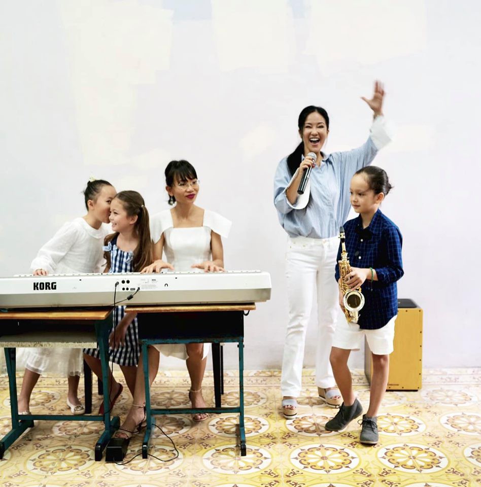 Hậu ly hôn, diva Hồng Nhung chứng tỏ cuộc sống mẹ đơn thân tuyệt vời không cần đến đàn ông-11