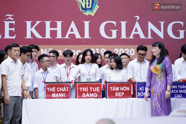 Ngôi trường THPT ở Hà Nội được khen ngợi hết lời vì thả chim bồ câu thay vì thả bóng bay ngày khai giảng để tránh ô nhiễm môi trường-13