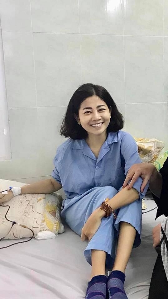 Ốc Thanh Vân thông báo sức khoẻ của Mai Phương: Lúc mệt thì thiếp đi”-1