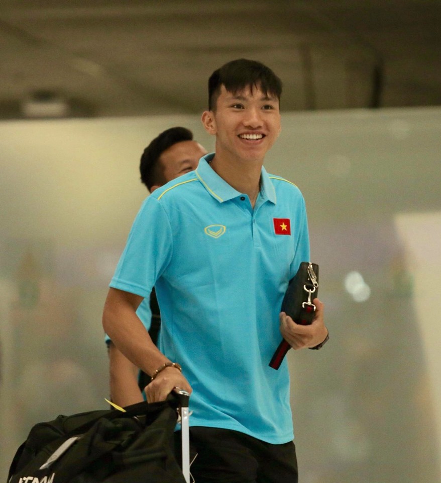 Lương nửa tỷ đồng mỗi tháng, Đoàn Văn Hậu có dùng hàng hiệu bạo tay?-2