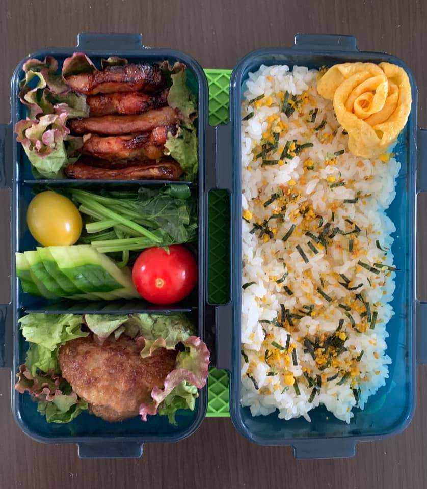 Bận chăm 2 con, 8X vẫn đều đặn làm hộp cơm trưa đẹp hoa mắt cho chồng đầy ắp thịt-17