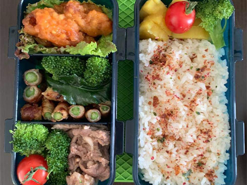 Ngán ngẩm cảnh tượng nhân viên công ty nấu nướng ở văn phòng làm ảnh hưởng đến người khác nhưng đóng cửa mặc kệ thiên hạ, phản ứng sau đó khiến cộng đồng mạng bất bình-4