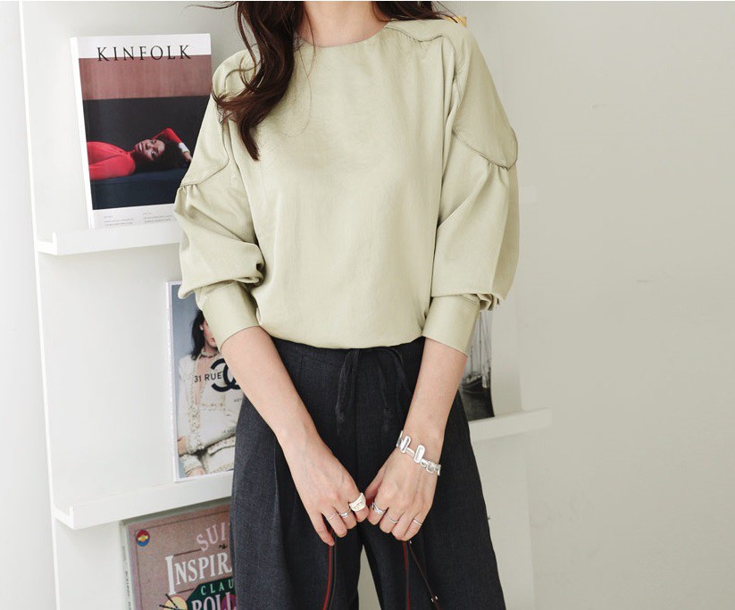 Đây chính là mẫu áo hot hit bạn cần sắm nhất thu này vì mặc kiểu gì cũng đẹp và sang hết nấc-2