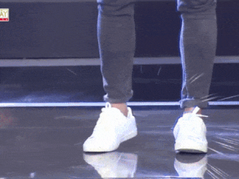 Bị Nguyễn Hồng Thuận tố mang giày độn và đây là cách mà Trấn Thành 'trả thù'