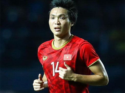 Hiệp một kết thúc với tỷ số hòa không bàn thắng, CĐV Việt Nam thở phào trước hàng loạt pha hãm thành của Thái Lan-56