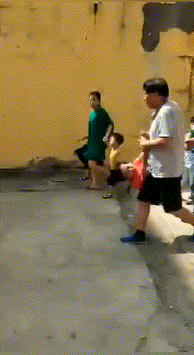 Mặc cả Học đúng 2 phút rồi về: Những tình huống cười ra nước mắt trong ngày đầu con đến trường-1