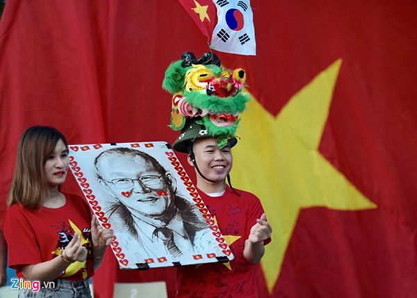 Người hâm mộ Việt Nam thở phào sau khi hòa Thái 0 - 0-39