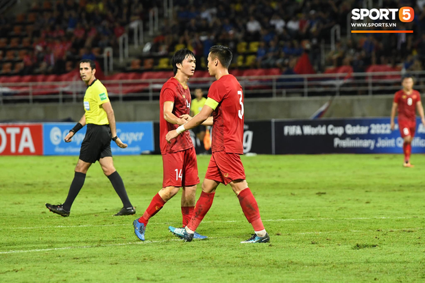 Tuấn Anh biểu cảm cực thốn trong tình huống Việt Nam suýt bị Thái Lan ghi bàn-10