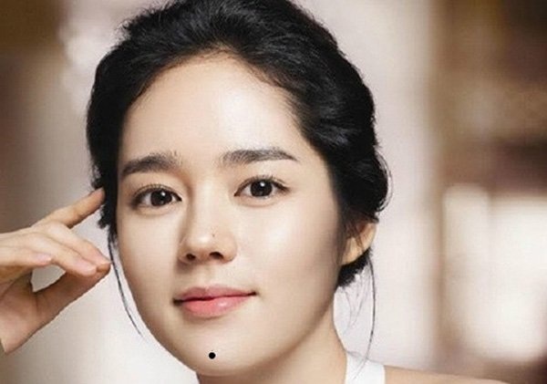 Phụ nữ có nốt ruồi ở 4 vị trí sau báo hiệu vận mệnh giàu sang, cả đời ngồi rung đùi đếm tiền-2