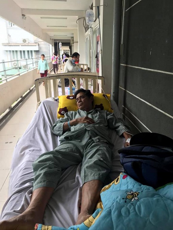 Thêm một nghệ sĩ Việt nhập viện vì chứng bệnh nguy hiểm tính mạng, hoàn cảnh khó khăn đầy xót xa-2