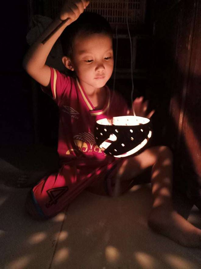 Lồng đèn gáo dừa cháy hàng Trung thu 2019: 2.300 chiếc vẫn không đủ bán-9