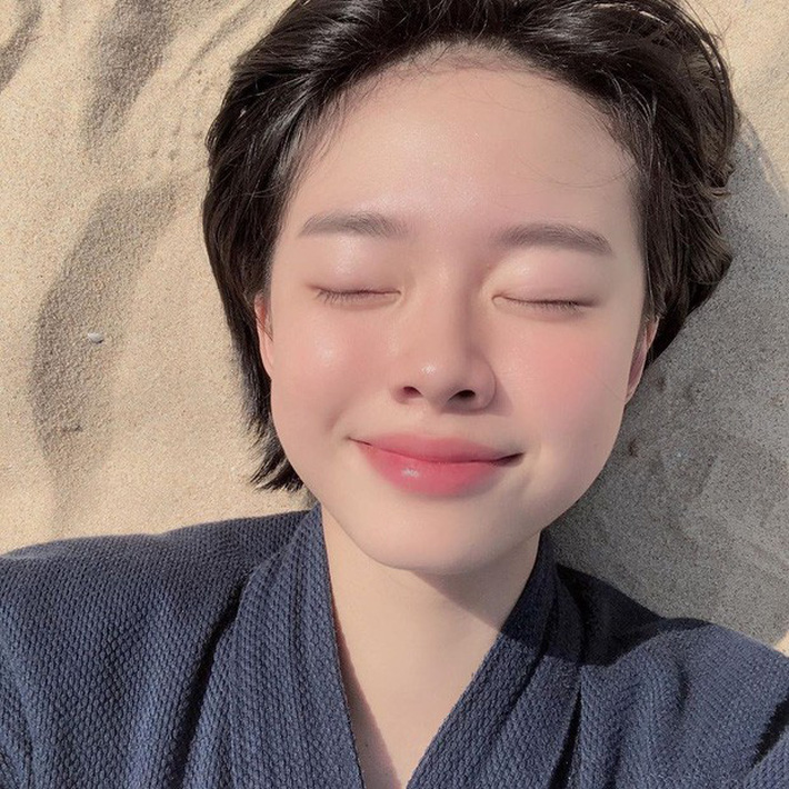 Làm theo 5 chiêu skincare của chuyên gia làm đẹp cho Meghan Markle, chẳng mấy chốc da bạn sẽ trắng hồng mướt mát-1