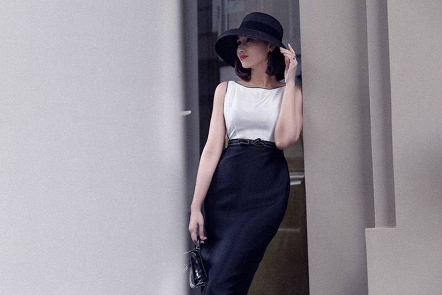 Lã Thanh Huyền tái xuất với loạt váy áo cắt xẻ táo bạo và gợi cảm-2