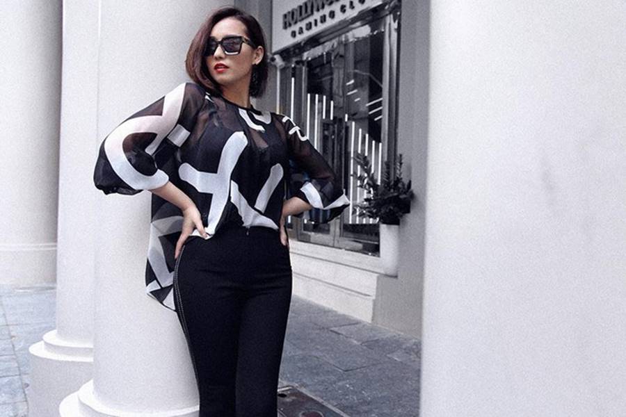 Lã Thanh Huyền tái xuất với loạt váy áo cắt xẻ táo bạo và gợi cảm-7