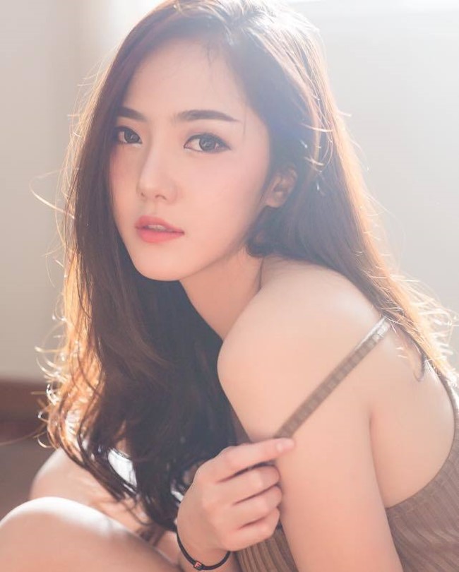 Hot girl quyến rũ bậc nhất Thái Lan mặc áo dây đẹp thứ 2 thì ít ai tranh số 1-3