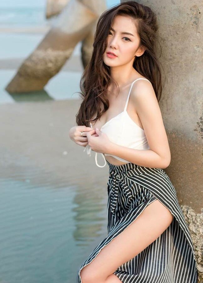 Hot girl quyến rũ bậc nhất Thái Lan mặc áo dây đẹp thứ 2 thì ít ai tranh số 1-8