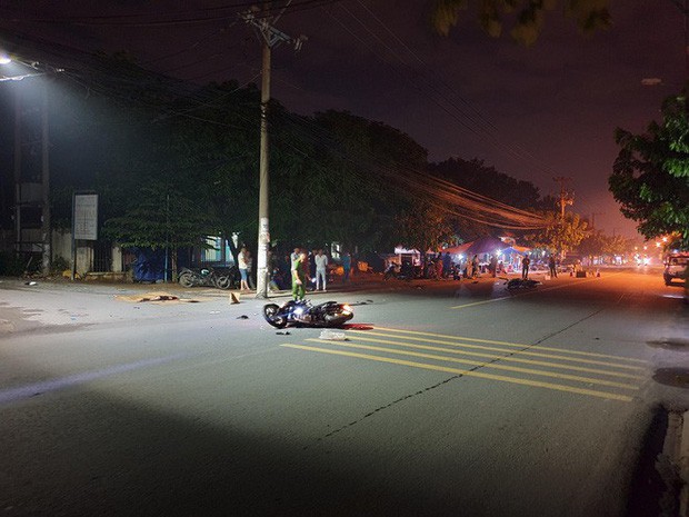 Người mẹ khóc ngất bên thi thể con trai 19 tuổi tử vong sau tai nạn-1