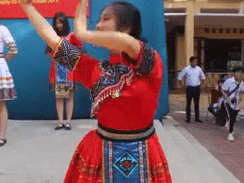 Cựu sinh viên ĐH Kiểm sát Hà Nội xinh chẳng kém gì hotgirl với nụ cười tỏa nắng nhìn là yêu-19