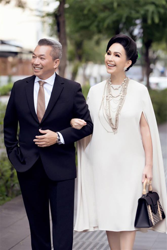 Danh tính chồng đại gia phong độ, ít lộ diện của nữ hoàng ảnh lịch” Diễm My-6