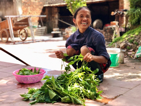 Giỏi như bà Tân Vlog: Bột trộn lõng bõng mà vẫn nướng được cốt bánh căng đét, dân làm bánh đành ngả mũ chịu thua-5