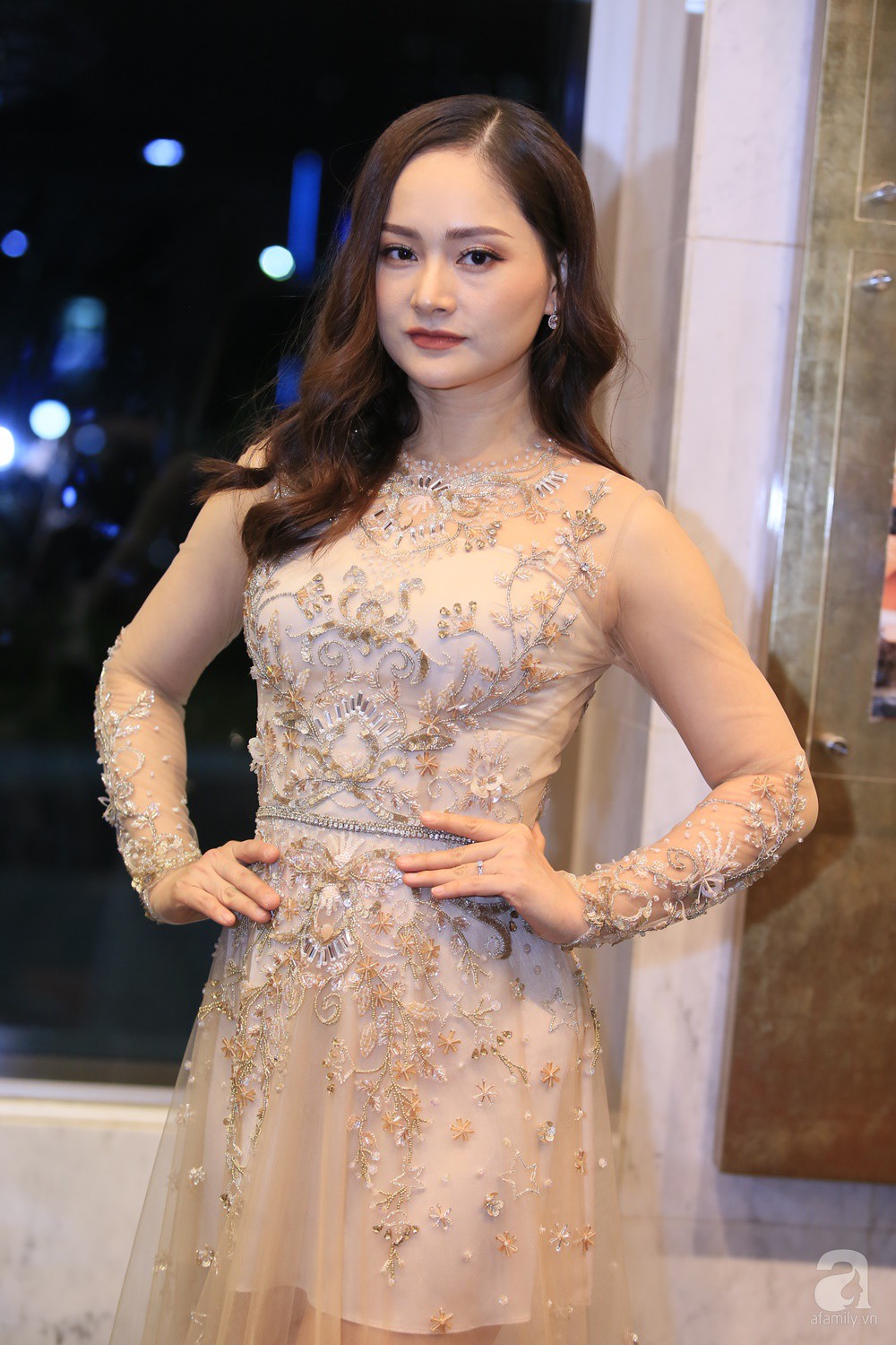 Thảm đỏ VTV Awards 2019: Quốc Trường cực bảnh bao bên Bảo Thanh, bố Sơn Trung Anh lại sánh đôi cùng tiểu tam Quỳnh Nga-9