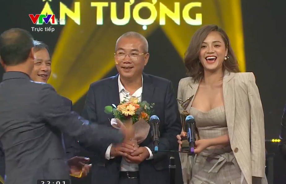 Không ngoài dự đoán, Về nhà đi con thắng lớn ở VTV Awards 2019 khiến ai cũng vỡ òa-2