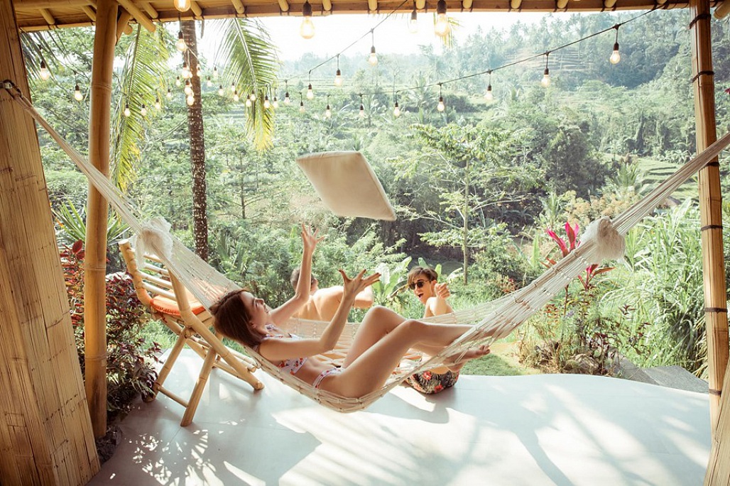 Ngọc Trinh đáp trả gay gắt vì bị nói không biết xấu hổ khi khoe ảnh bikini gợi cảm-4