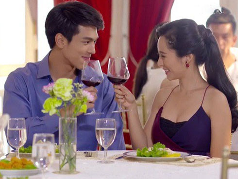 Đưa bồ nhí đi ăn nhà hàng sang chảnh, anh chồng tiếc của mang đồ thừa về cho vợ con và phản ứng của vợ khiến anh sáng mắt”-3