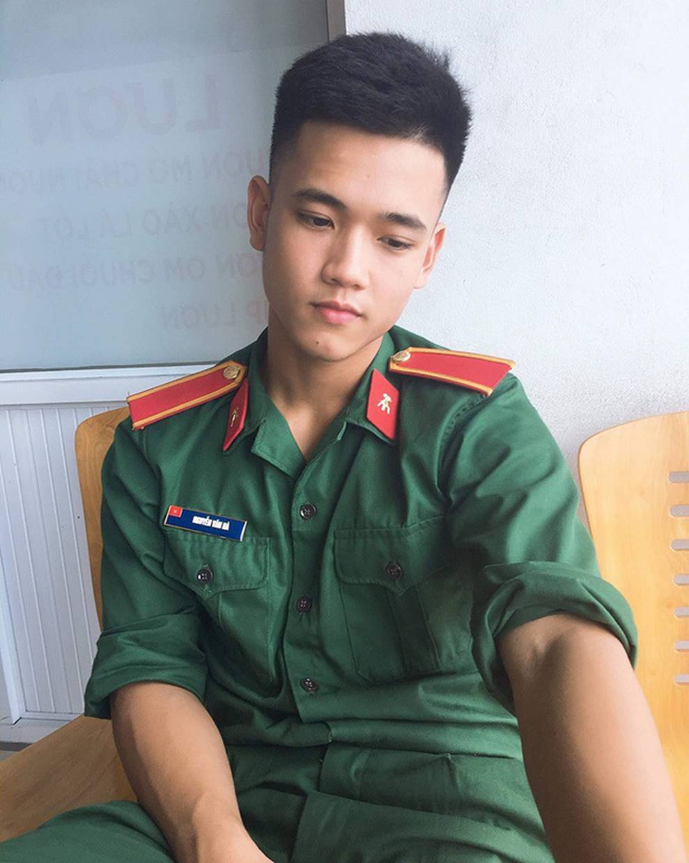 Hotboy 9X trường quân sự siêu cấp đẹp trai” lại còn lắm tài lẻ khiến hội chị em điêu đứng-11