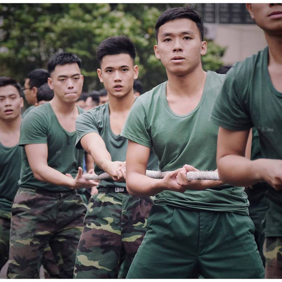 Hotboy 9X trường quân sự siêu cấp đẹp trai” lại còn lắm tài lẻ khiến hội chị em điêu đứng-13