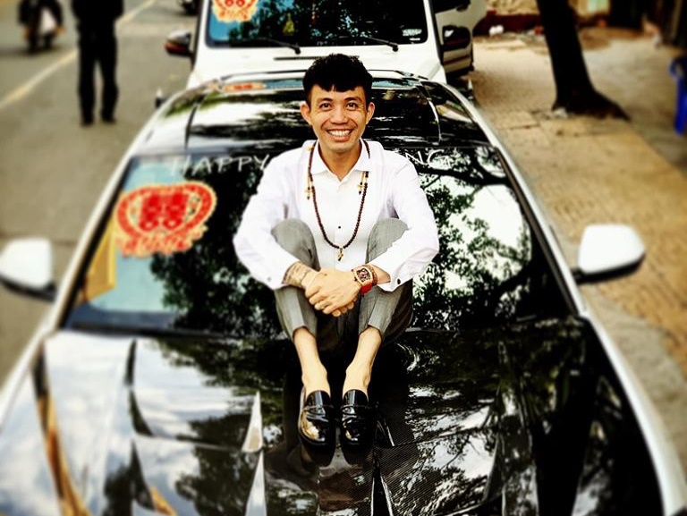 HOT: Toàn cảnh lễ đưa dâu toàn siêu xe hơn 100 tỷ của con gái đại gia Minh Nhựa, quà cưới toàn vàng, kim cương đeo đỏ tay-32