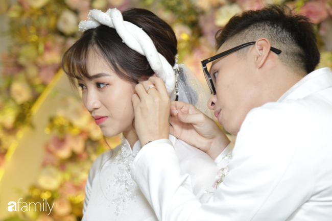 HOT: Toàn cảnh lễ đưa dâu toàn siêu xe hơn 100 tỷ của con gái đại gia Minh Nhựa, quà cưới toàn vàng, kim cương đeo đỏ tay-16