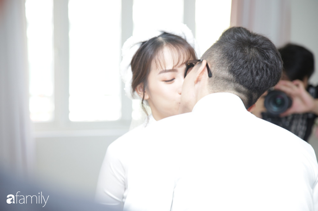 HOT: Toàn cảnh lễ đưa dâu toàn siêu xe hơn 100 tỷ của con gái đại gia Minh Nhựa, quà cưới toàn vàng, kim cương đeo đỏ tay-9