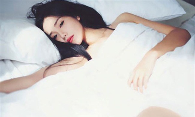 Vợ bị chồng ghẻ lạnh đúng đêm tân hôn vì hành động hư hỏng, nhưng biết sự thật chồng lại nghiện vợ không rời-1