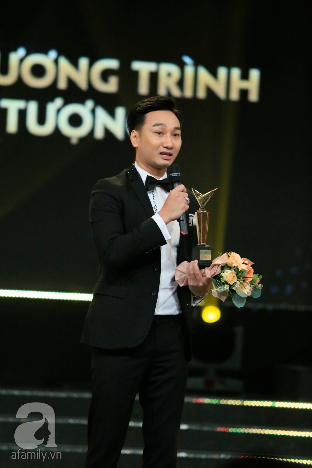 VTV Awards 2019: Thành Trung lại bị ném đá dữ dội vì thắng giải MC ấn tượng nhất-1