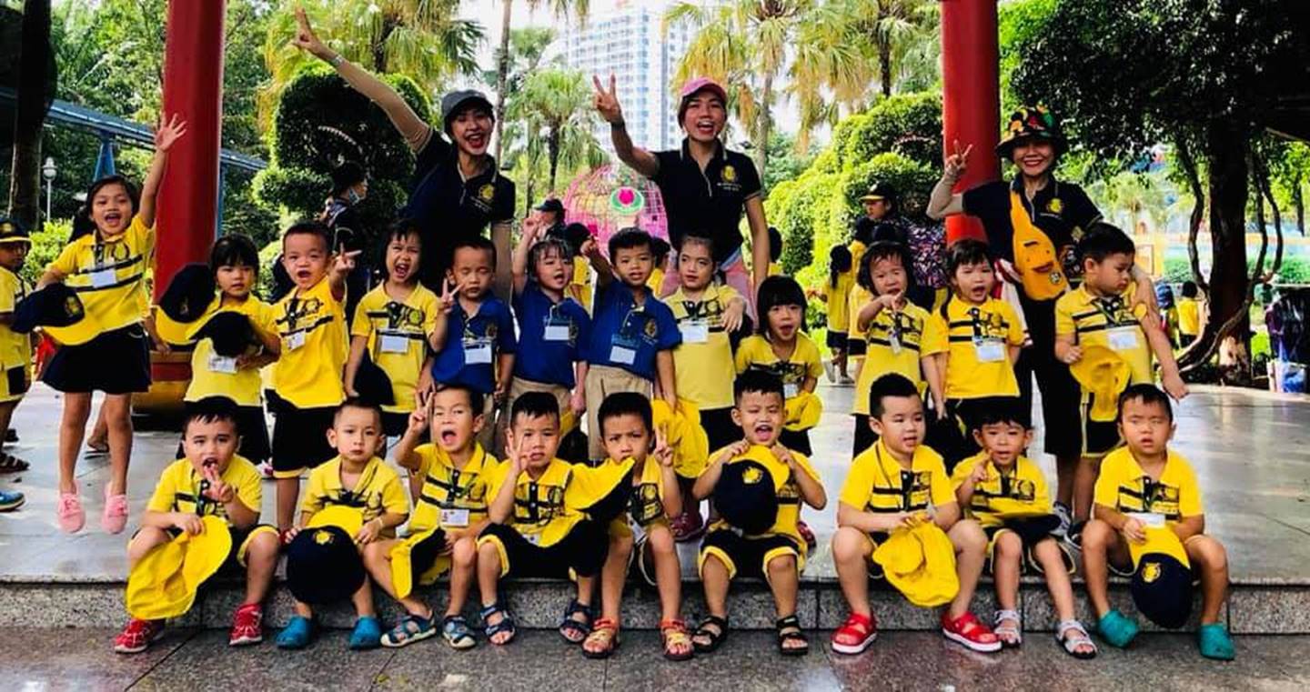 Lấy chồng đại gia, ở biệt thự 40 tỷ, ca sĩ Vy Oanh đắn đo Chọn trường nào cho con trai học để không cảm giác quá đầy đủ-4