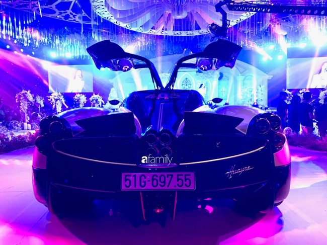 Đại gia Minh Nhựa dùng siêu xe 80 tỷ đưa con gái vào tận lễ đường khiến bao khách mời sốc không nói nên lời!-5