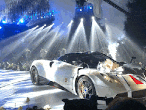 3 bộ váy cưới trị giá 700 triệu của ái nữ nhà Minh Nhựa: Áo dài có thể tiết kiệm nhưng váy cưới phải xa hoa bậc nhất-1