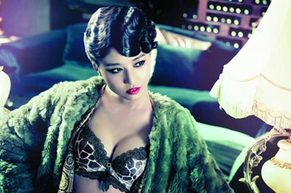 Tiểu Long Nữ đẹp nhất màn ảnh lộ da mặt nhăn nheo, già nua gây thất vọng-15